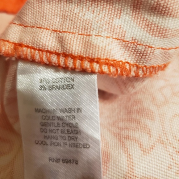 🍋🍋Kenar Orange & White Dress Shorts - Picture 4 of 4